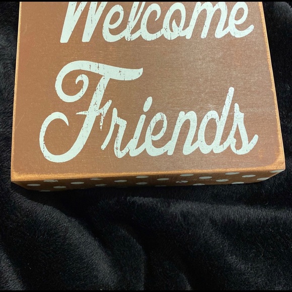 Decor - Picture 2 of 6